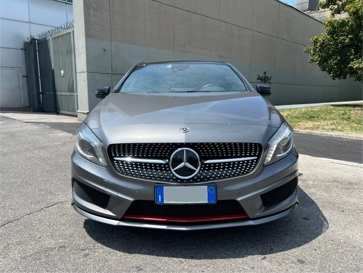 Mercedes-Benz A 250 Apple CarPlay + Telecamera Gri - 2