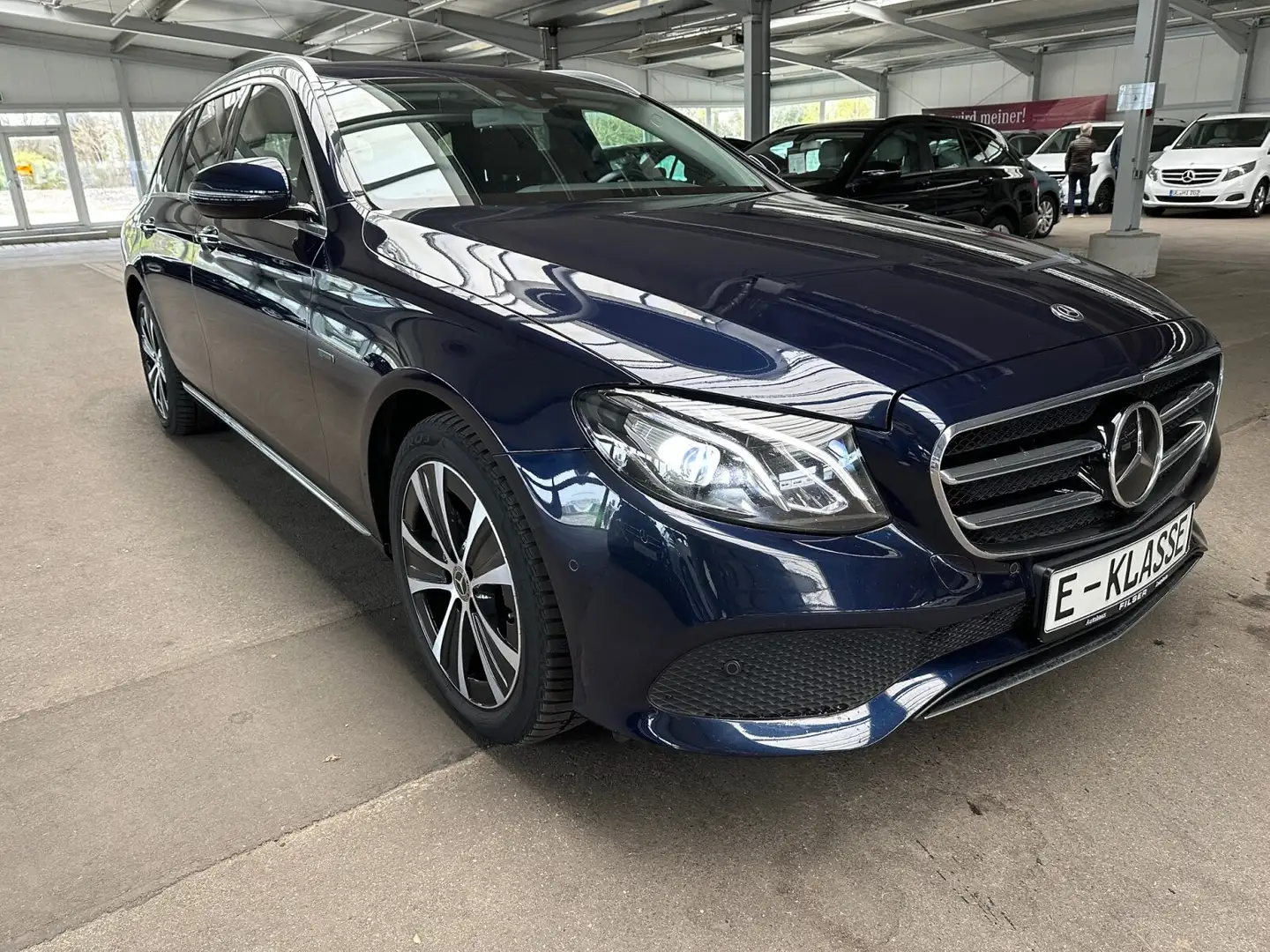 Mercedes-Benz E 300 E 300 de T-M. *AVANTGARDE*COMAND*Distronic*AHK** Bleu - 1
