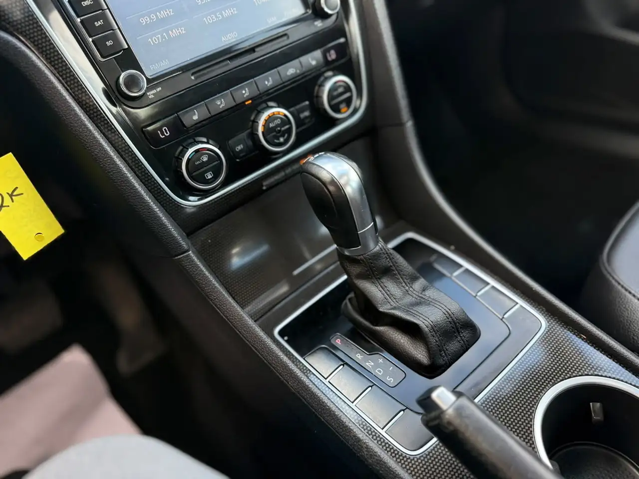 Volkswagen Passat photo Volkswagen Passat