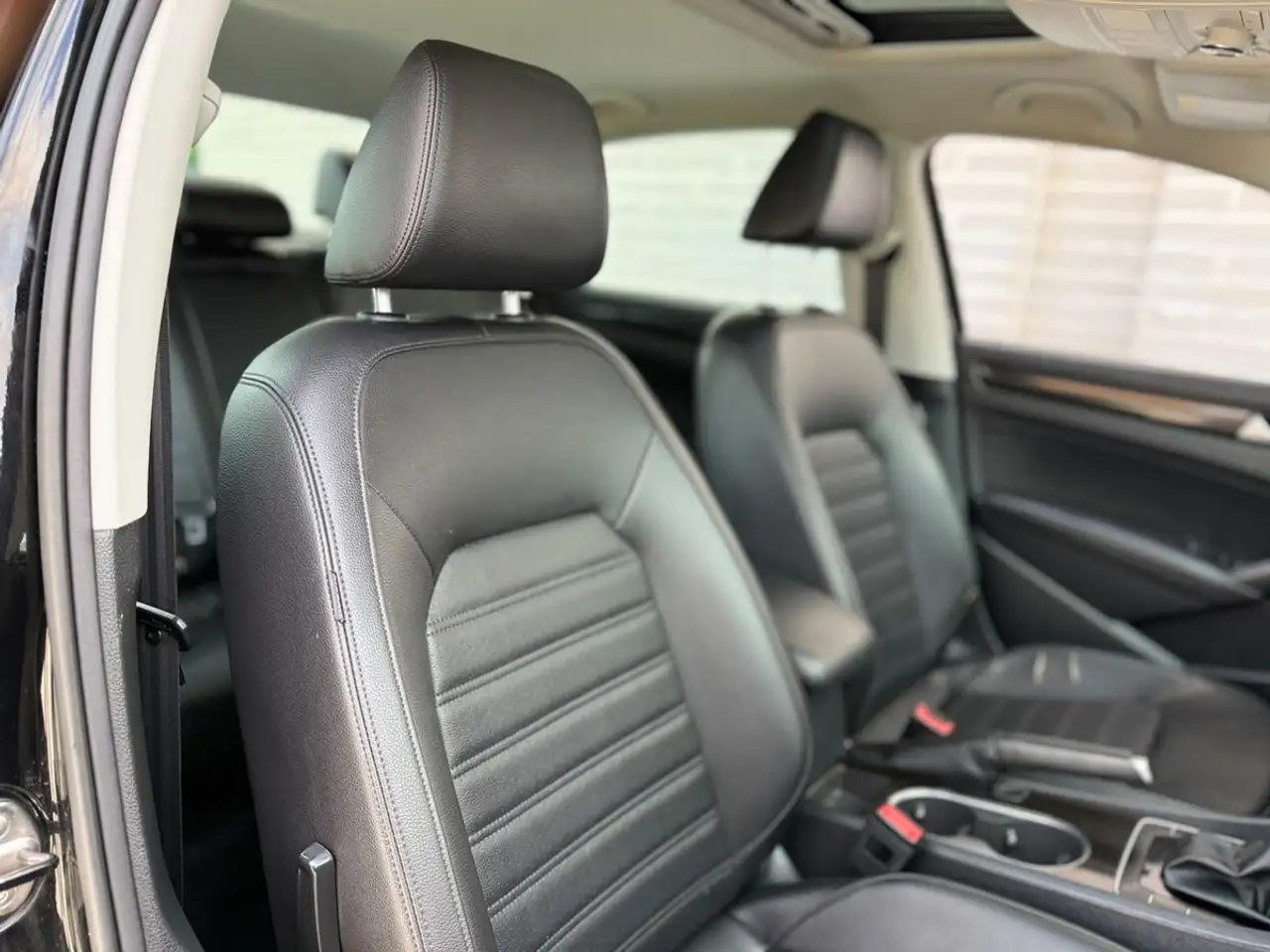 Volkswagen Passat photo Volkswagen Passat