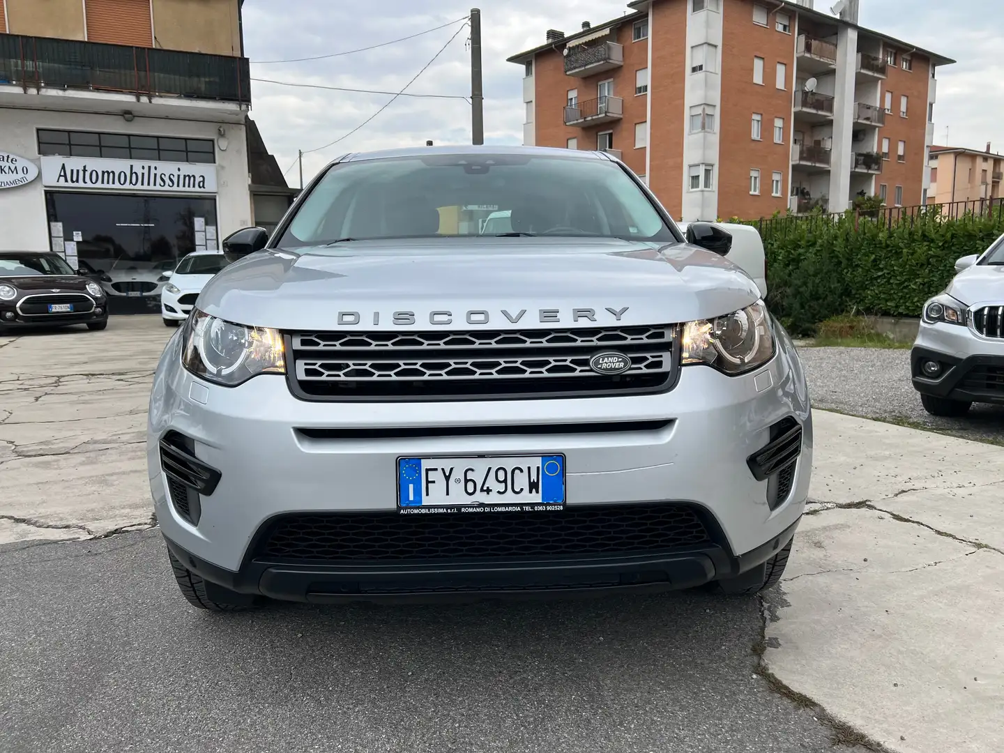 Land Rover Discovery Sport 2.0 td4 Pure awd 150cv automatico 4x4 Stříbrná - 2