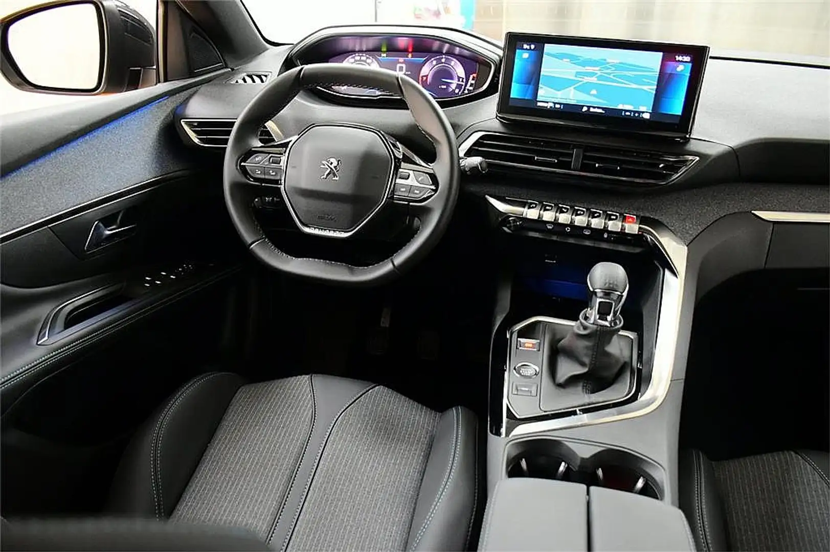 Peugeot 5008 PureTech 130 Allure Pack 7 Sitzer Silber - 2