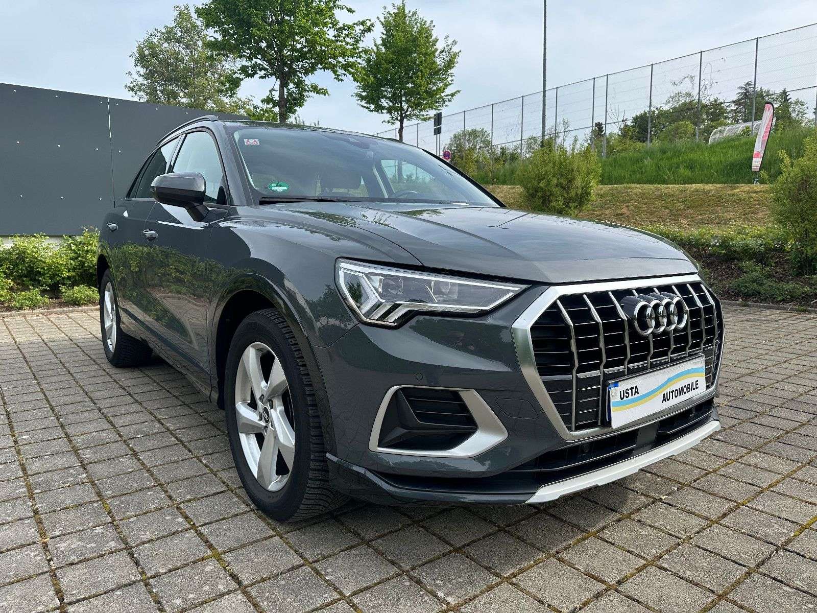 Second hand Audi Q3 2.0
