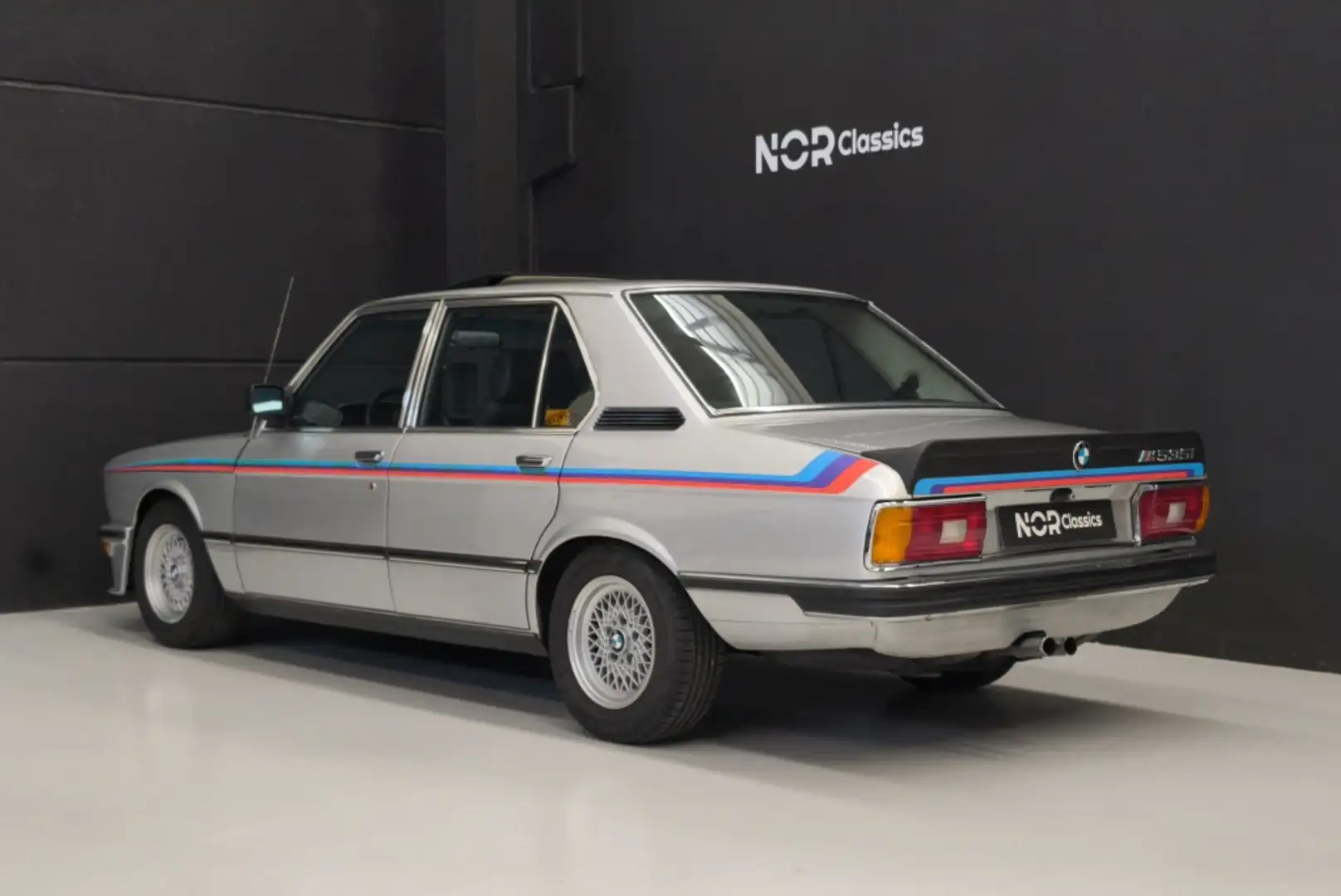 BMW M 535i (E12) - 2