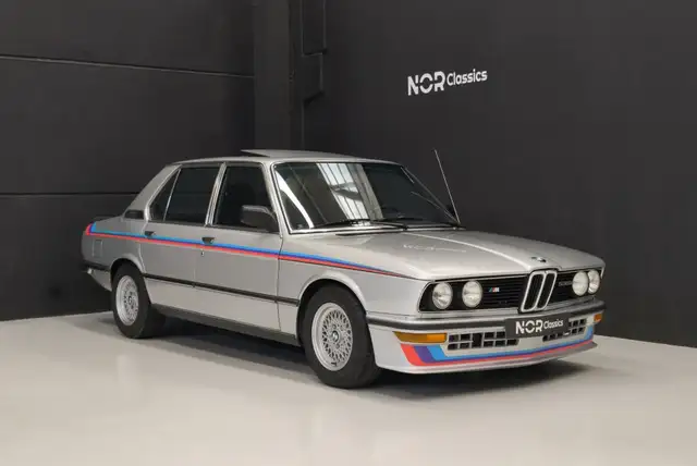 BMW M 535i (E12)