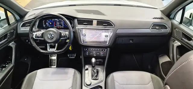 Volkswagen Tiguan view 12