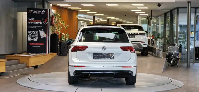 Volkswagen Tiguan view 8