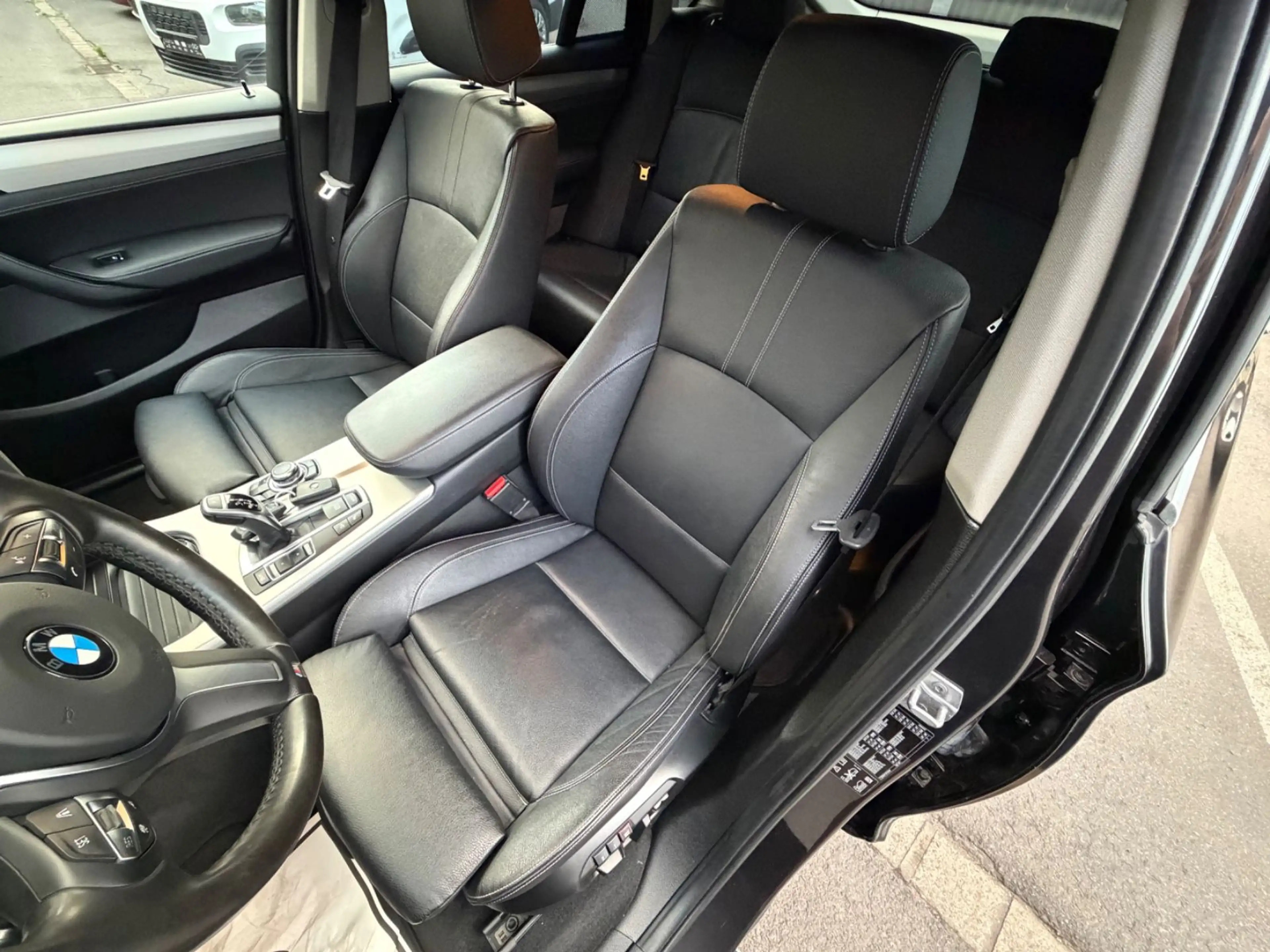 BMW X4 xDrive 30 d Advantage*LEDER*XENON*NAVI*VOLL* — photo 15
