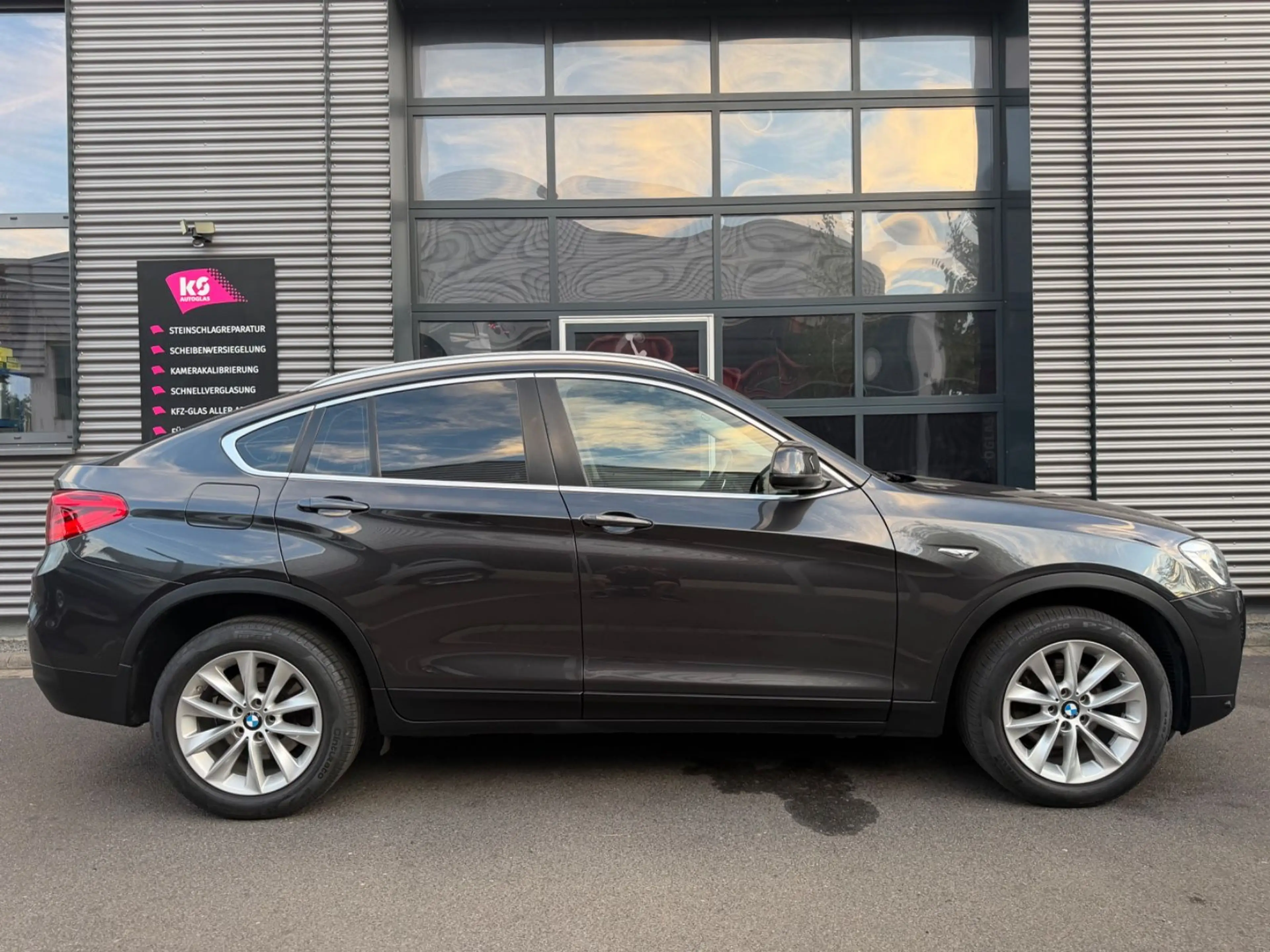 BMW X4 xDrive 30 d Advantage*LEDER*XENON*NAVI*VOLL* — photo 3