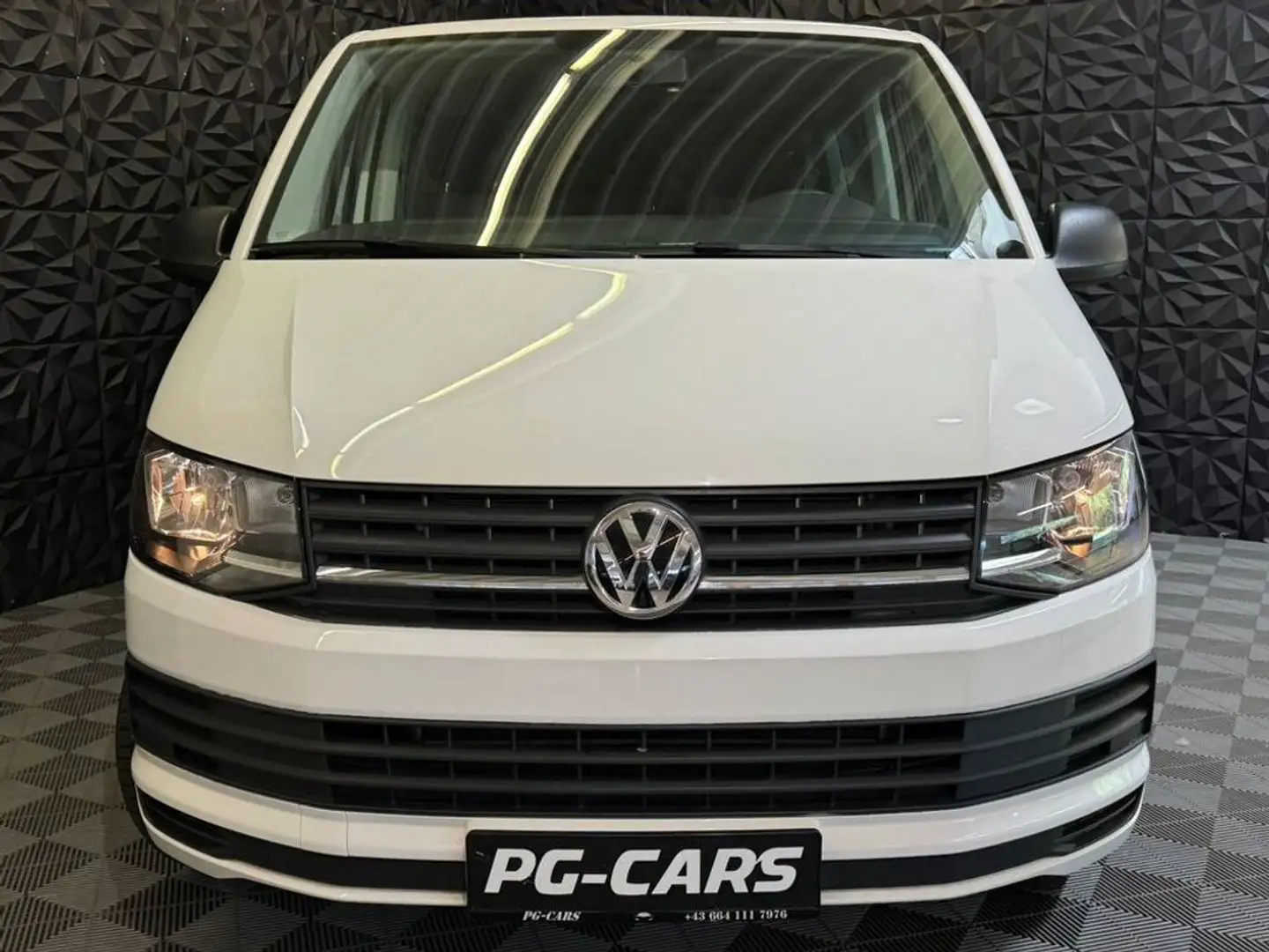 Volkswagen T6 Caravelle 2.0 TDI Trendline *MwSt.* Белый - 2