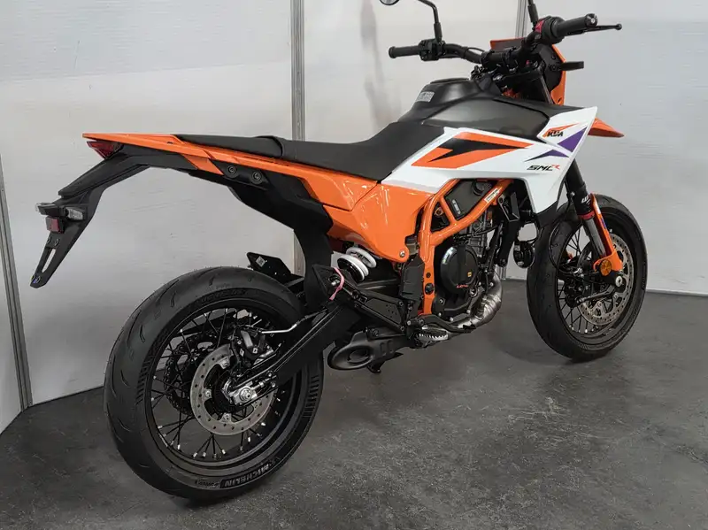 KTM 390 SMC R - foto 5