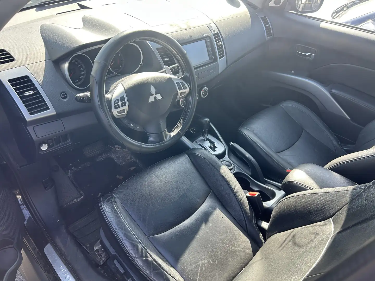 Mitsubishi Outlander 2.4 Instyle Чорний - 1