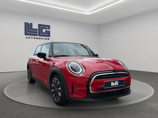 Mini Hatch view 3