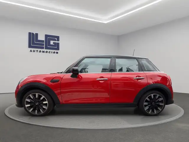 Mini Hatch view 10