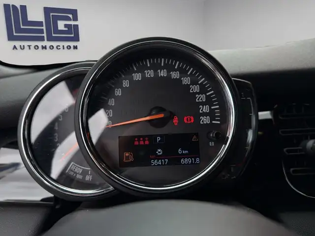 Mini Hatch view 13