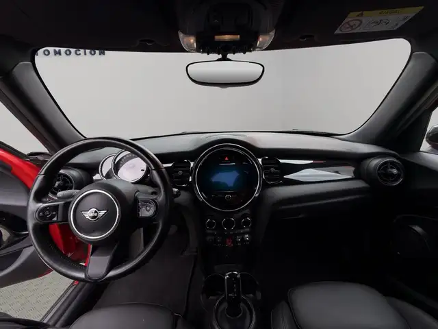Mini Hatch view 14