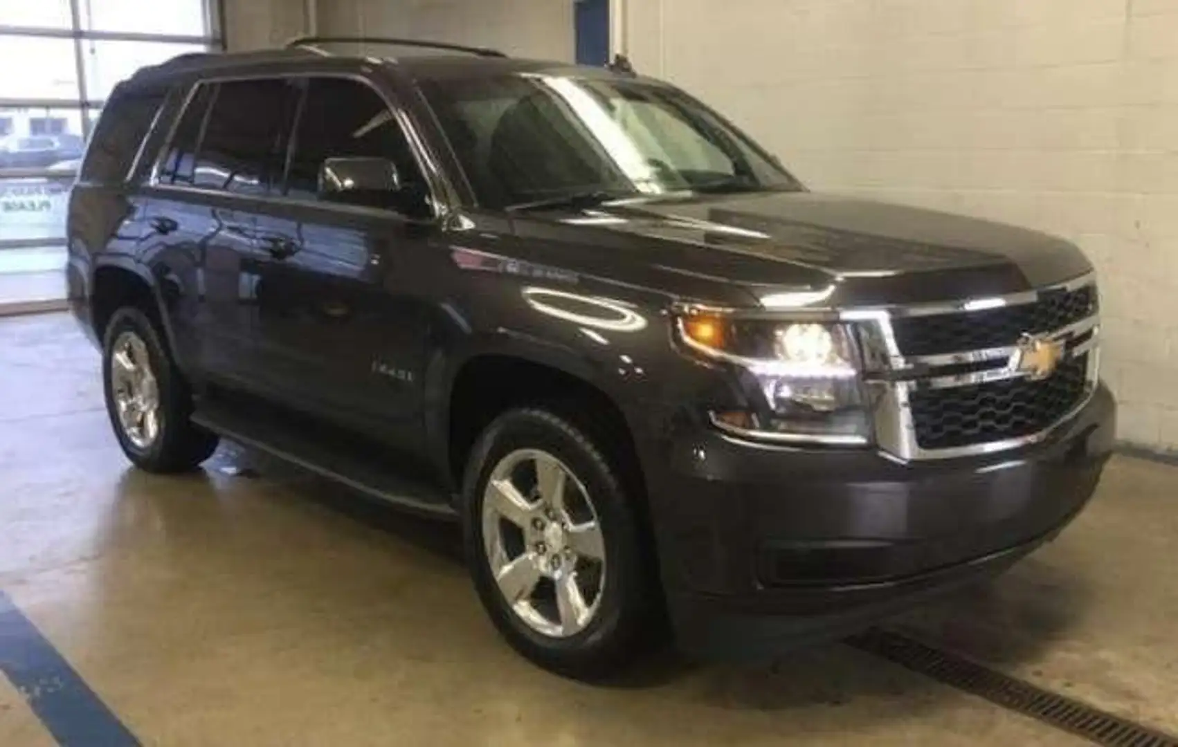 Chevrolet Tahoe EcoTec3 5.3L V8 LS Noir - 2