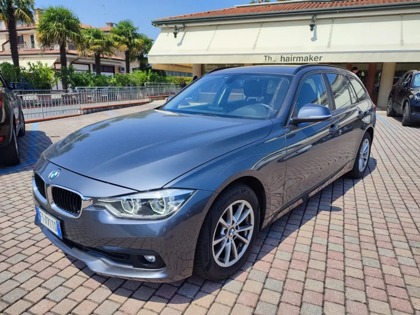 BMW 318 d Touring Grau - 2