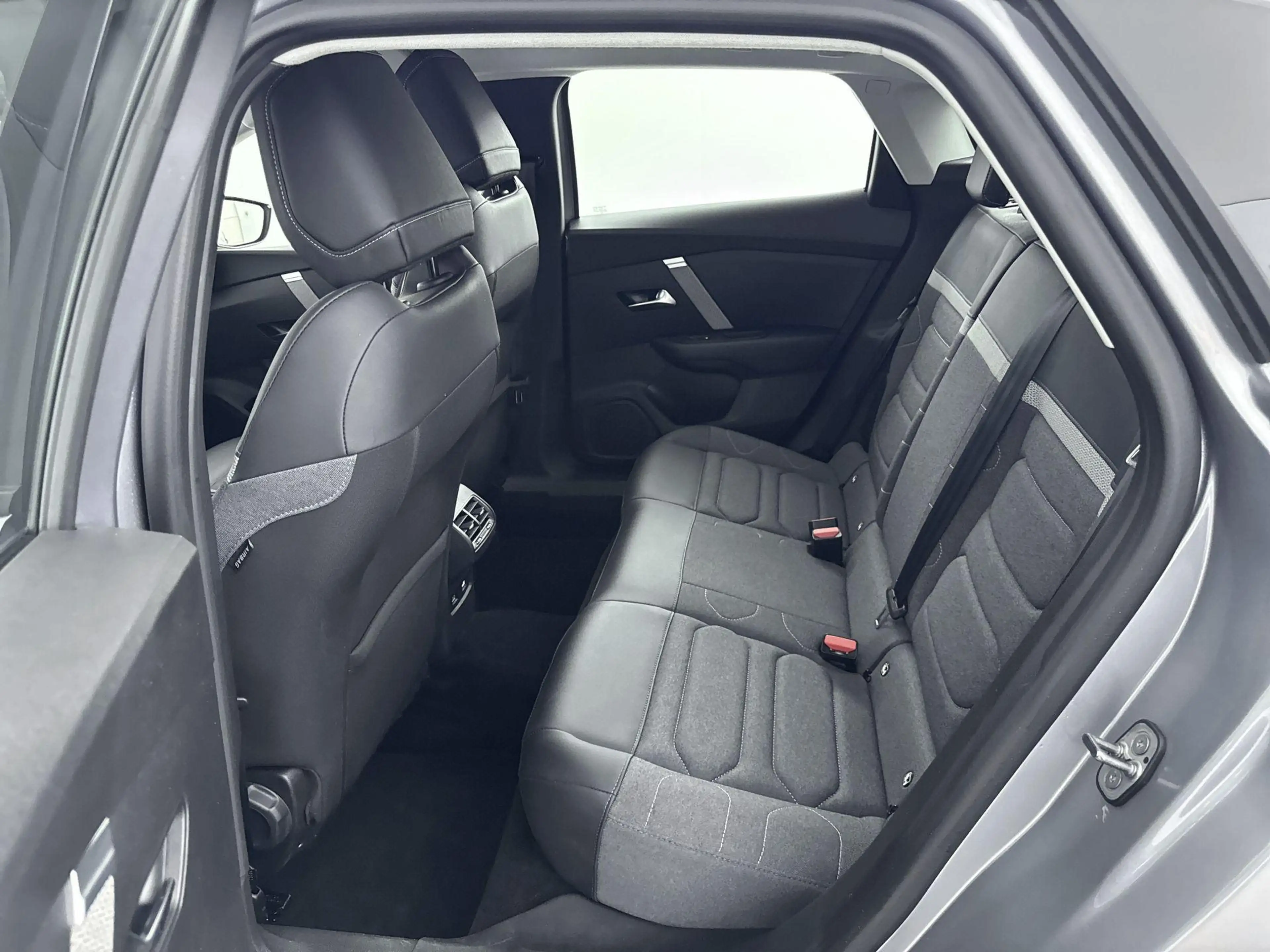 Citroen E-C4 Electric 136pk 50 kWh You | Camera | Apple Carplay/Android — photo 15