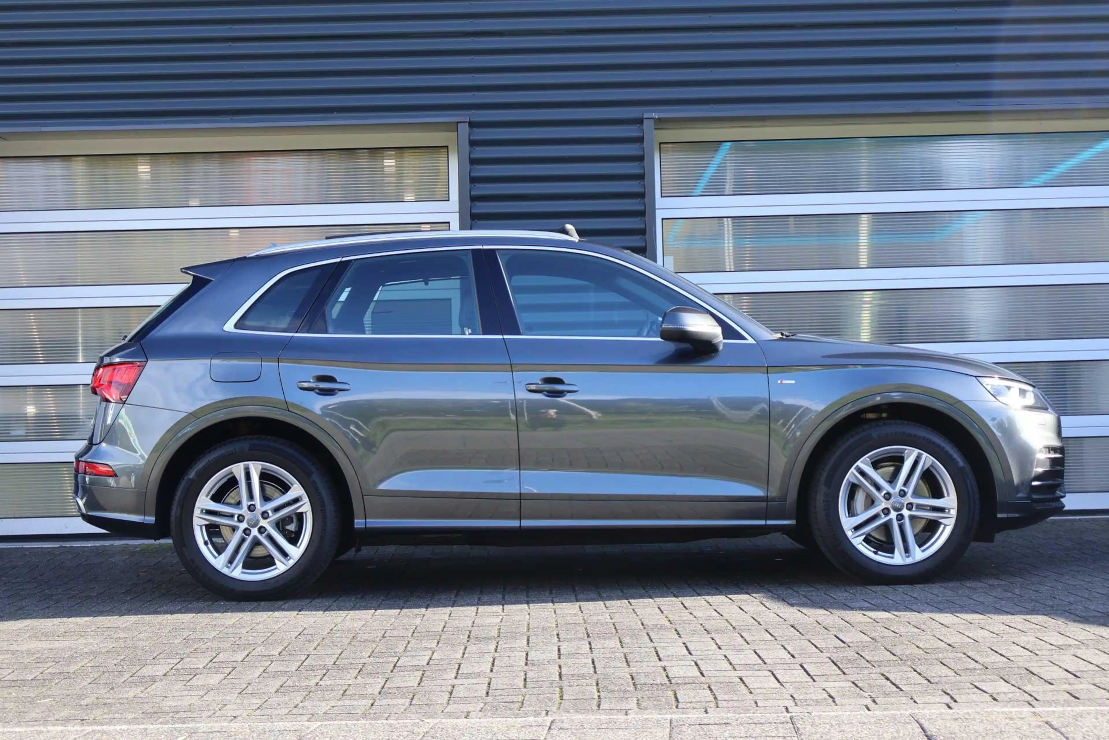 Audi Q5 2.0 TFSI 252pk quattro Sport | Luchtvering | Panor — photo 3