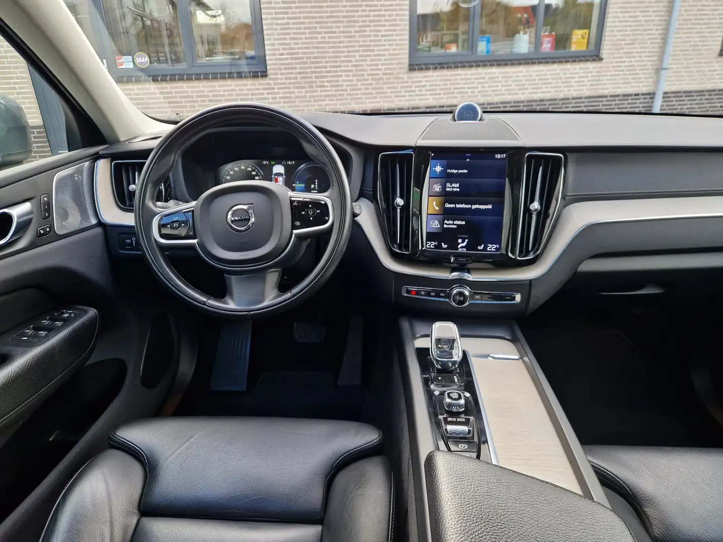 Volvo XC60 2.0 Recharge T8 AWD Inscription 360 Cam | Bower & Grijs - 2