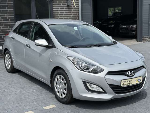 Imagine Hyundai i30 Classic 1.4*Klima*Servo*Elek-F+S*Tüv Neu*