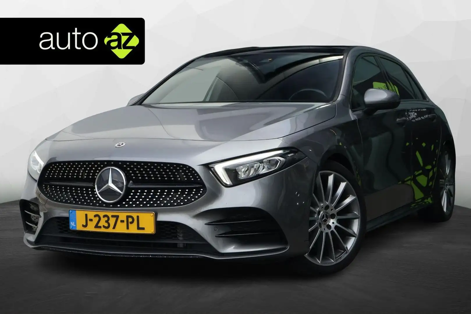 Mercedes-Benz A 220 Launch Edition Premium Gris - 1