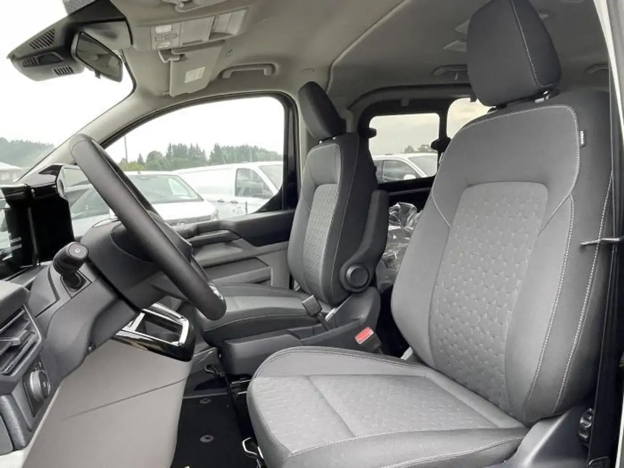 Ford Tourneo Custom 2026 — фото 11