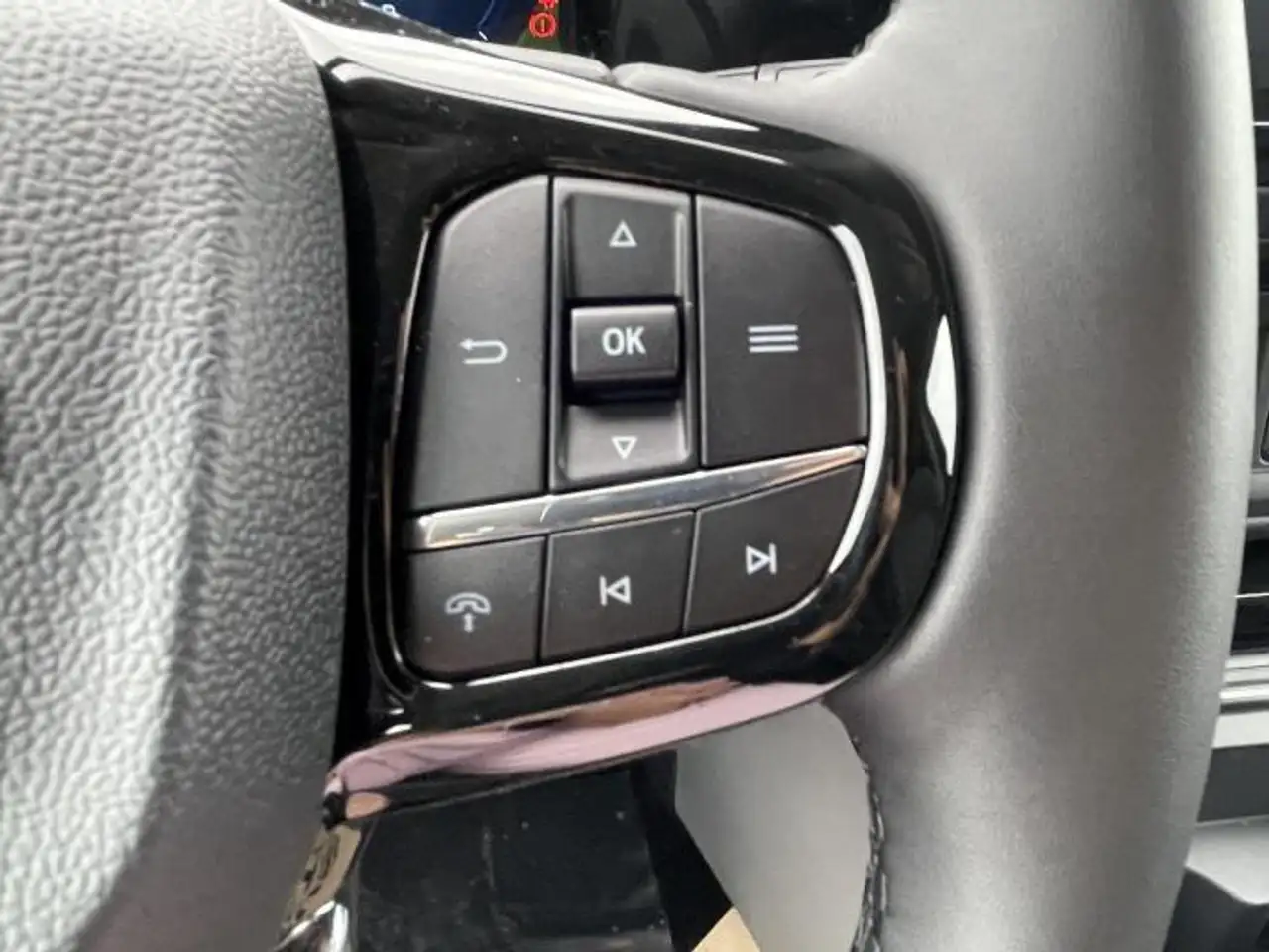 Ford Tourneo Custom 2026 — фото 13