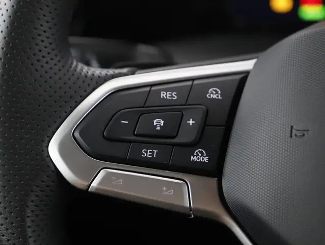 Volkswagen Golf view 14