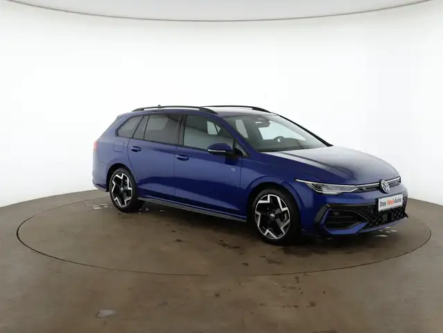 Volkswagen Golf view 2