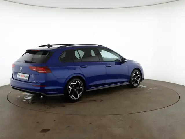 Volkswagen Golf view 4