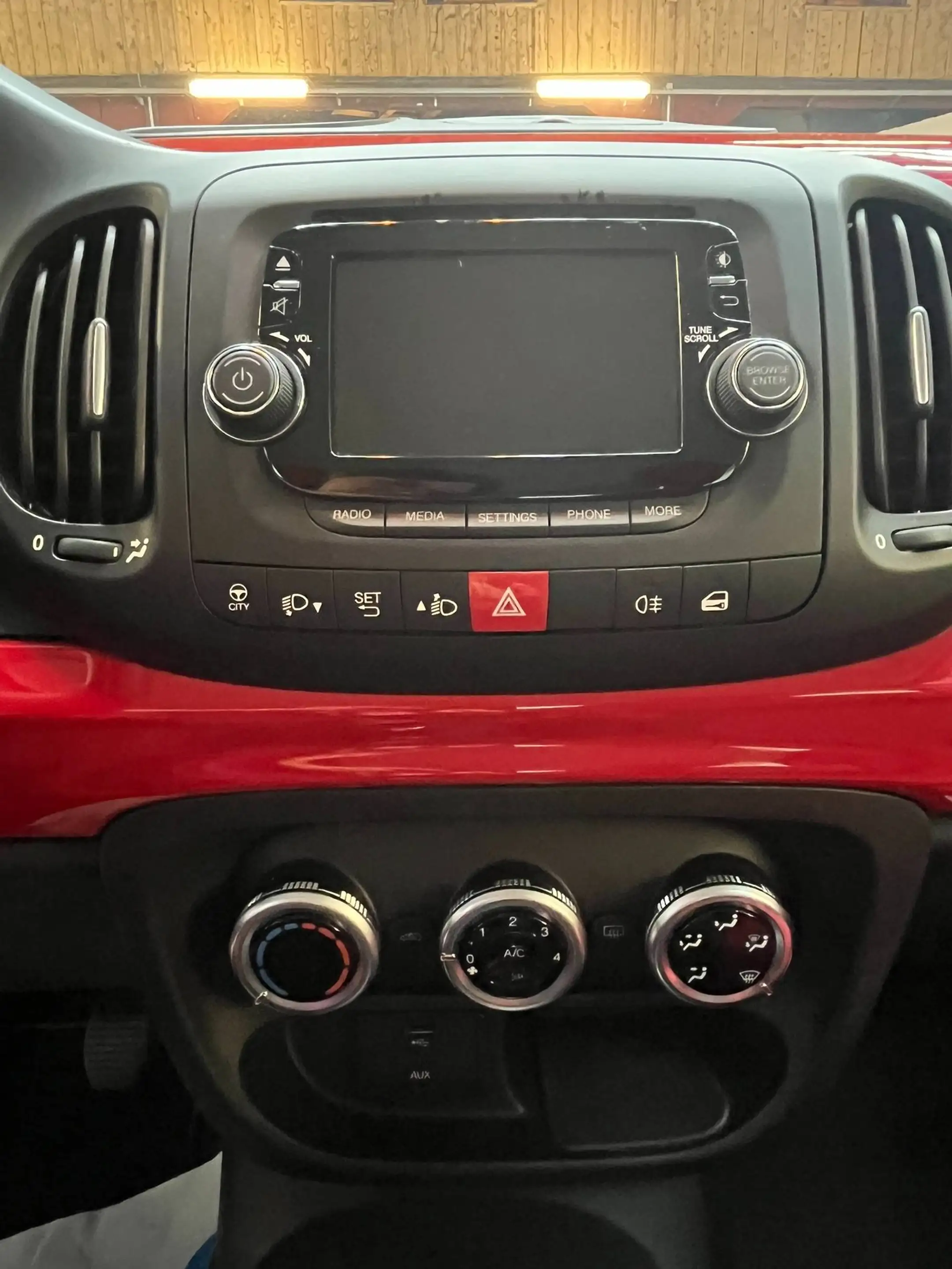 Fiat 500L Pop Star — photo 13