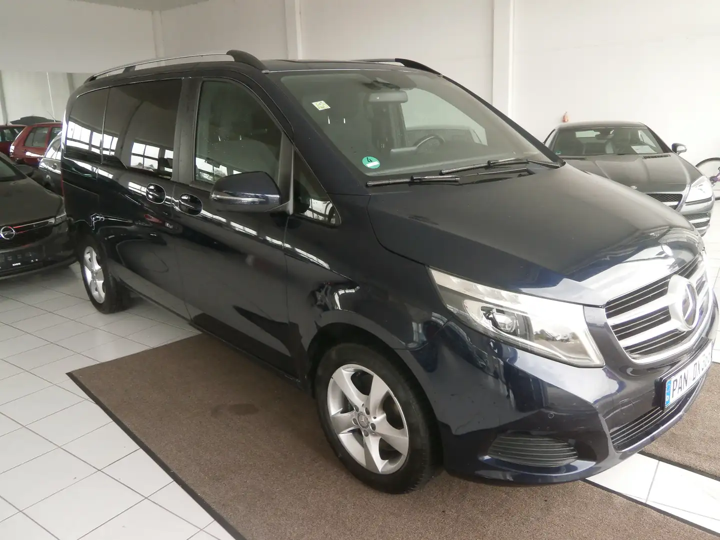 Mercedes-Benz V 220 V 220 CDI 250 CDI EDITION 4MATIC kompakt (447.811) Modrá - 2