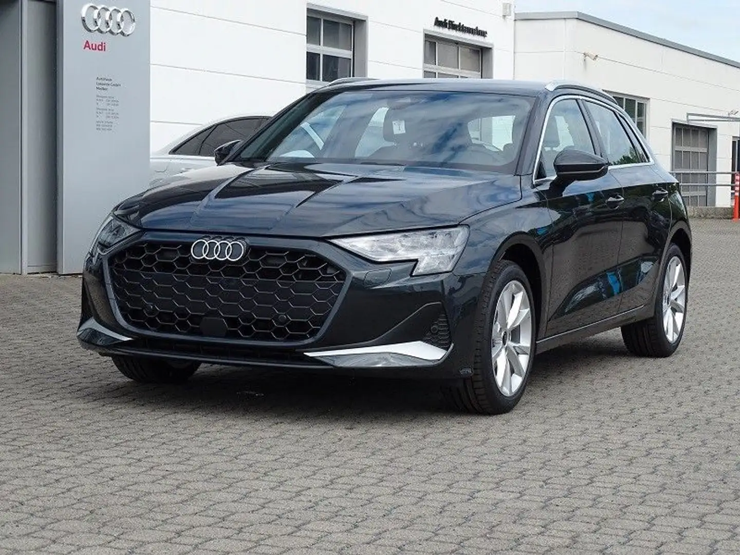 Audi A3 Sportback 35 TFSI S-tronic advanced / SONOS Grau - 1