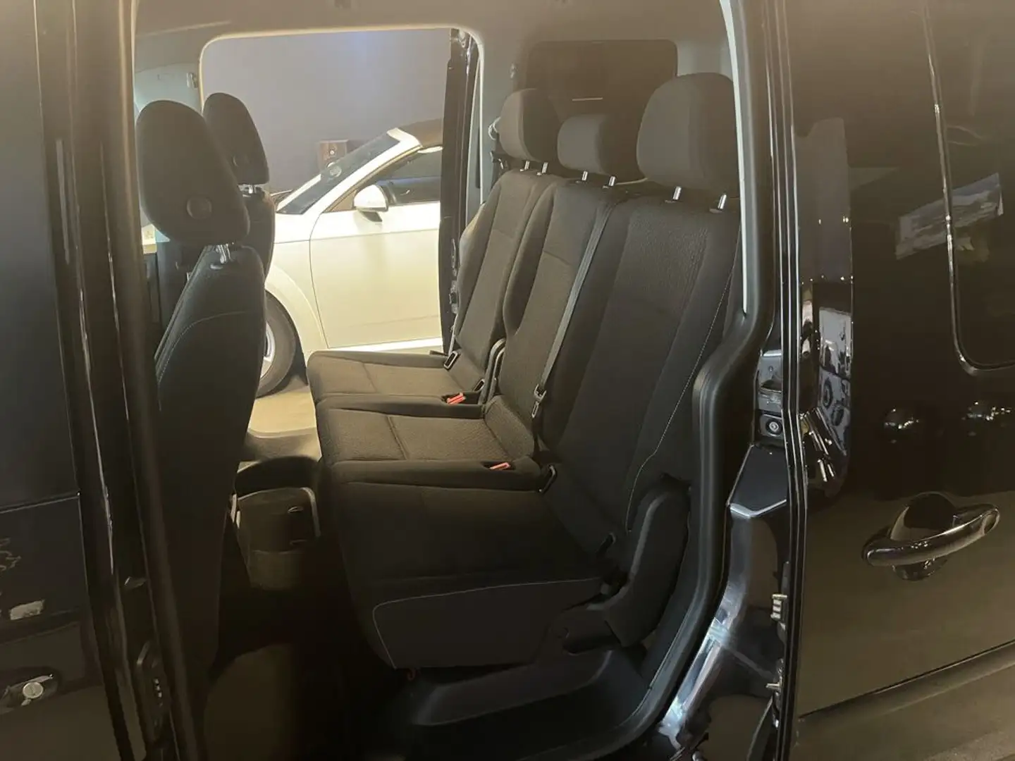 Volkswagen Caddy Trendline BMT Schwarz - 2
