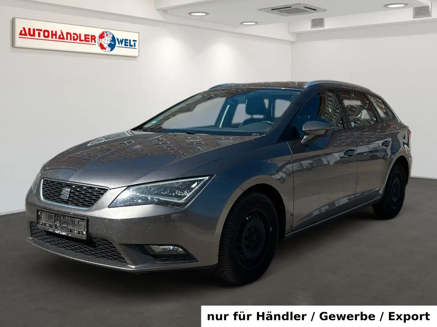 SEAT Leon Kombi 1.6 TDI DSG LED AC Navi PDC Grau - 1