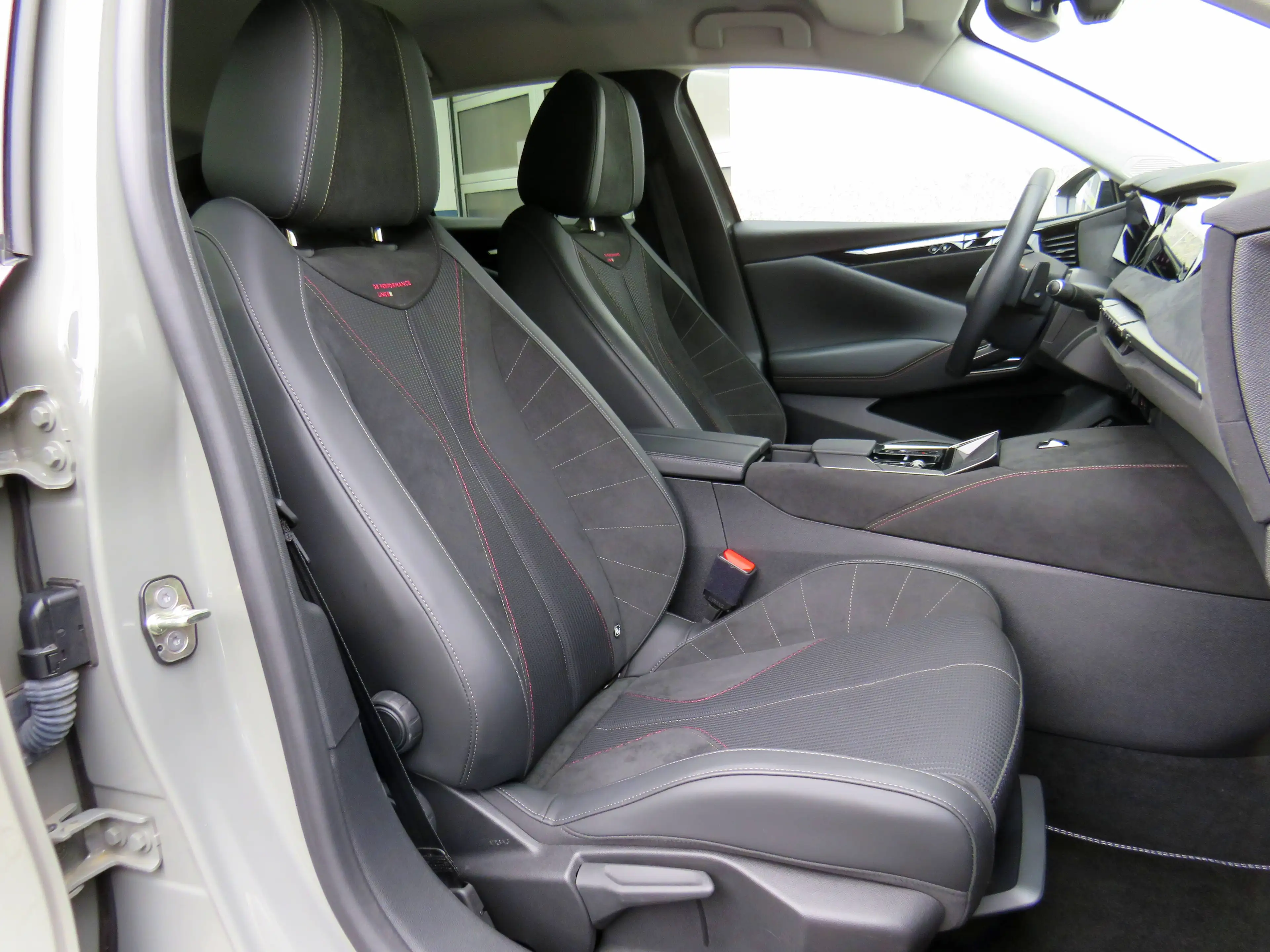 DS Automobiles DS 4 DS4 Performance Line // Shz, ACC, DAB — photo 15