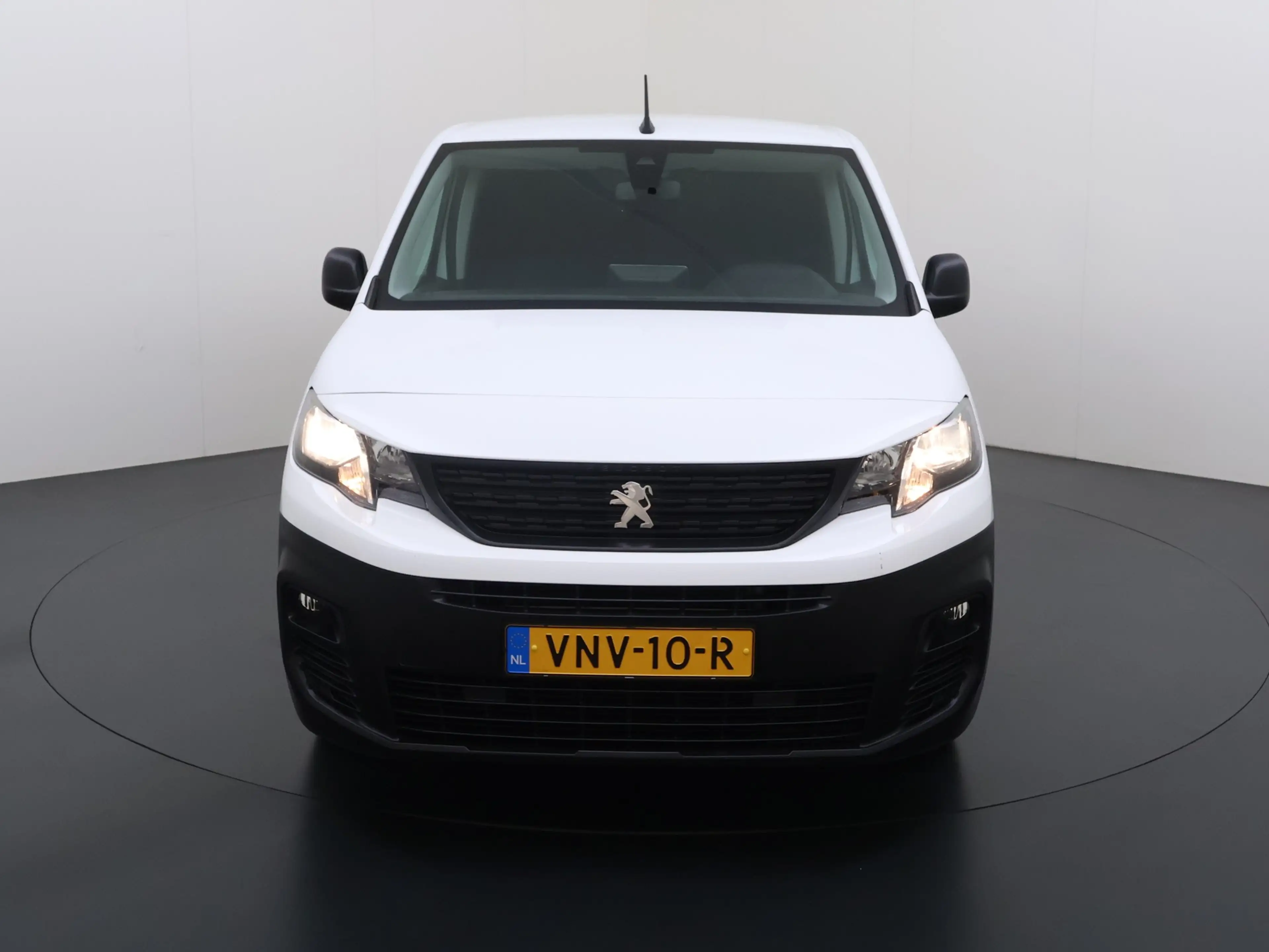 Peugeot Partner 1.2 PureTech BENZINE Premium Airco, Cruise Control — photo 3