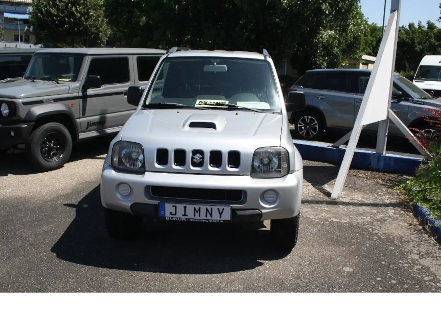 Suzuki Jimny Comfort Plateado - 1