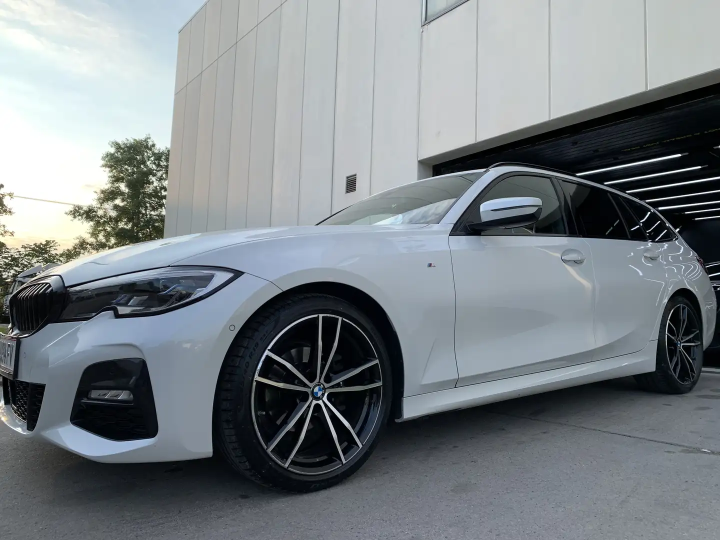 BMW 318 318d Touring Aut. - 1