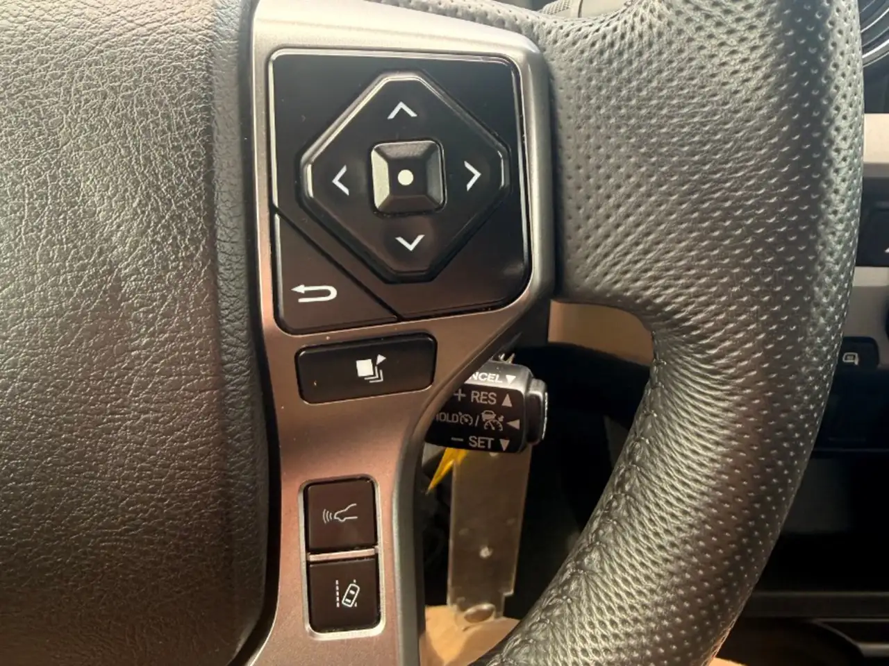 Toyota Tacoma снимка Toyota Tacoma