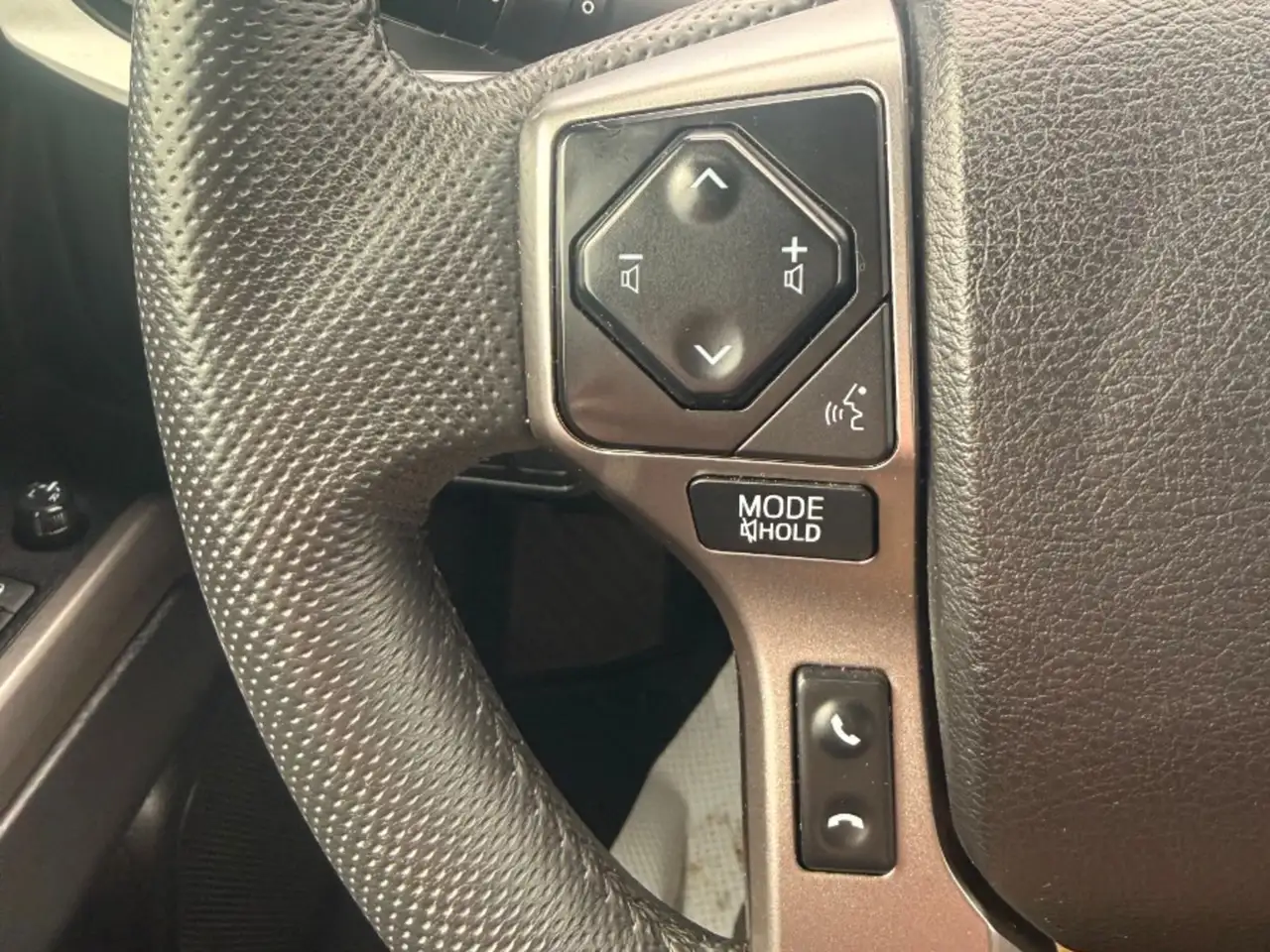 Toyota Tacoma снимка Toyota Tacoma
