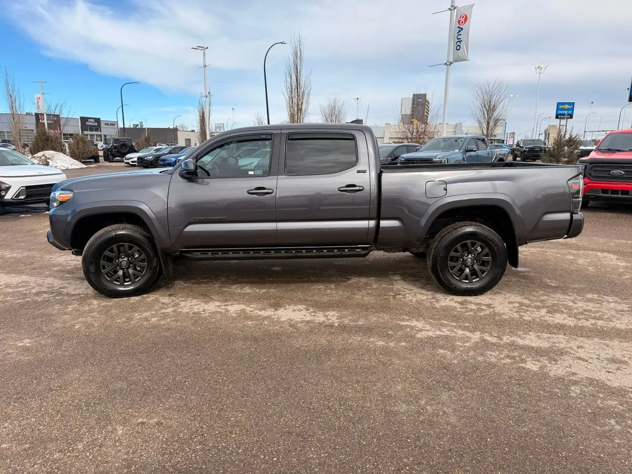 Toyota Tacoma снимка Toyota Tacoma