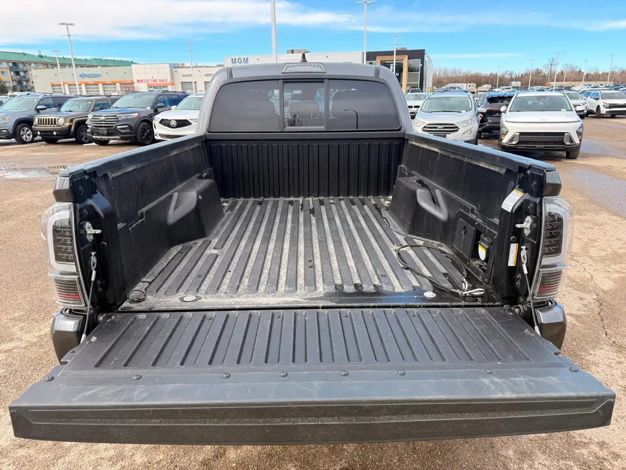 Toyota Tacoma снимка Toyota Tacoma