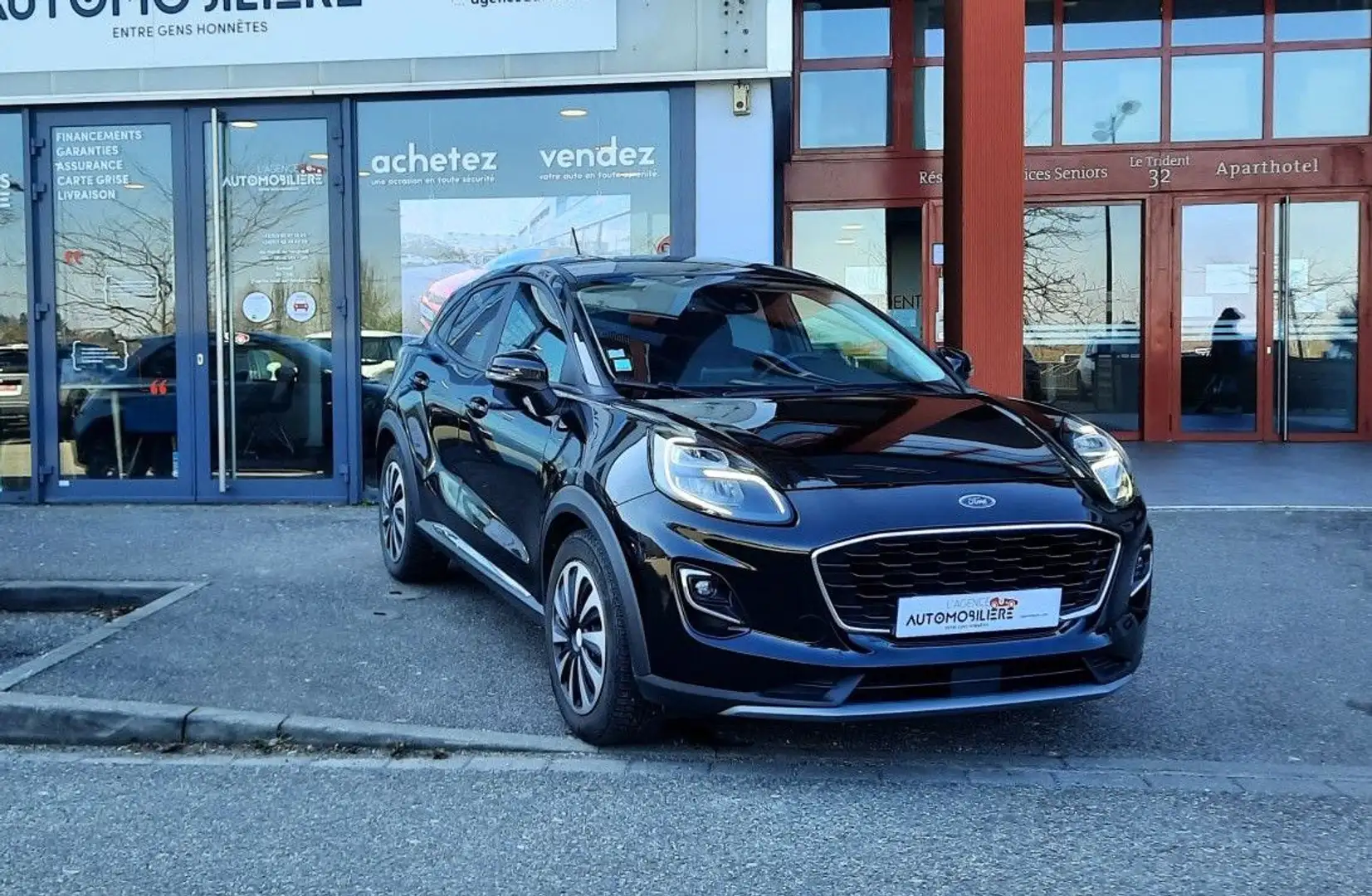 Ford Puma 1.0 EcoBoost mHEV Titanium 125CH Schwarz - 1