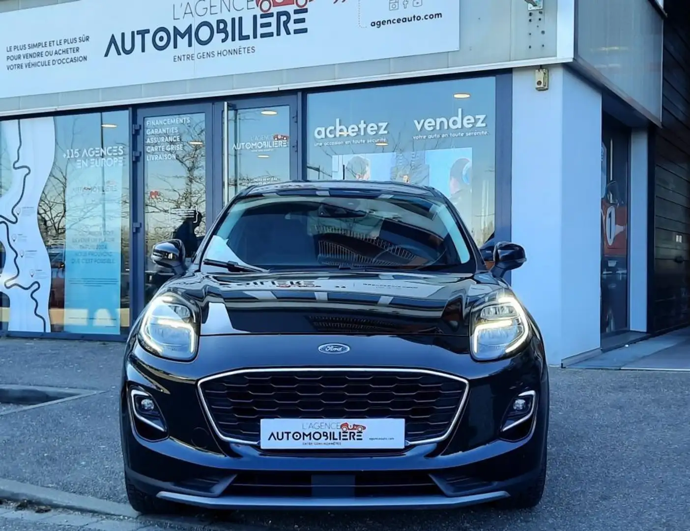 Ford Puma 1.0 EcoBoost mHEV Titanium 125CH Schwarz - 2