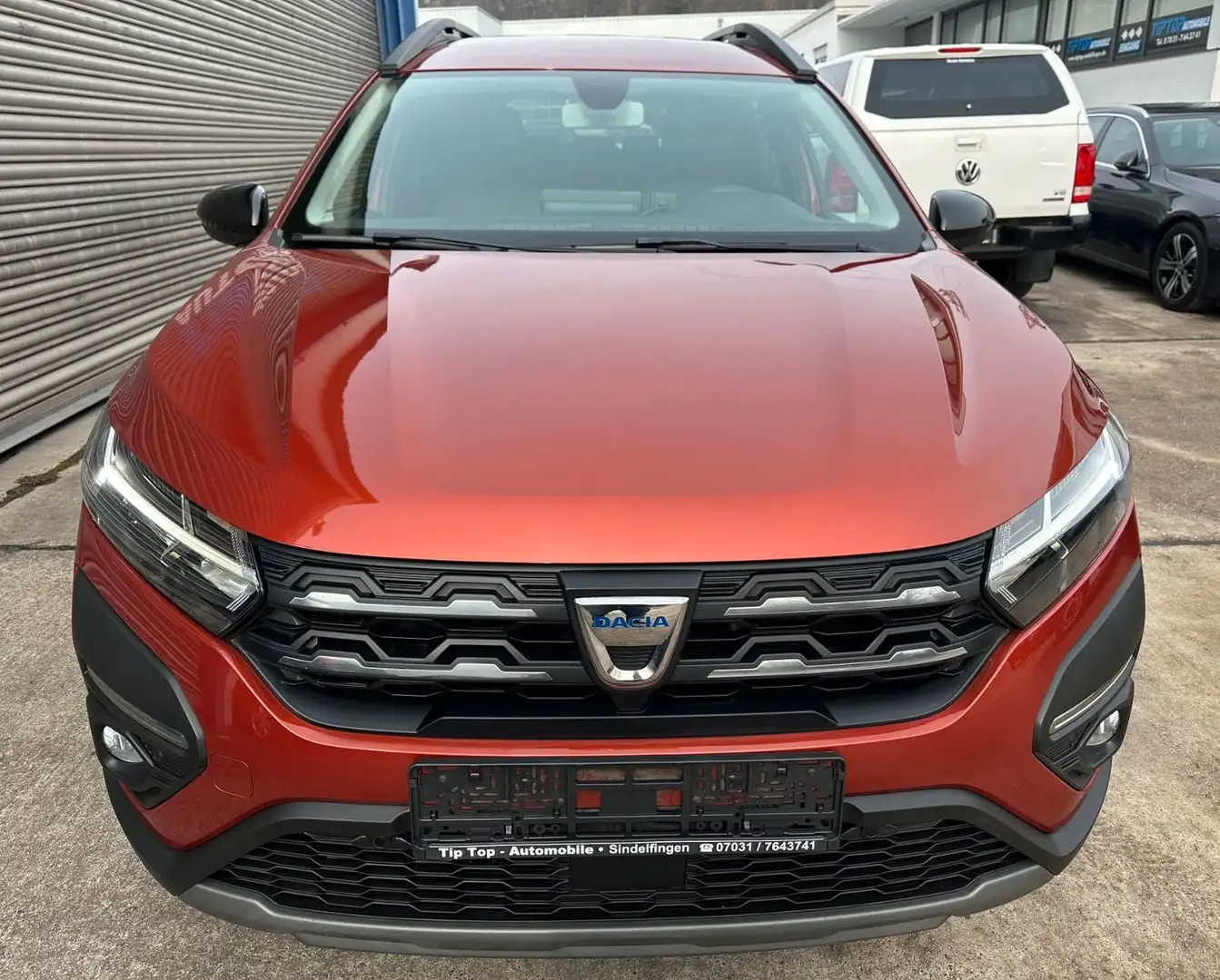 Dacia Jogger Extreme+ *7-SITZE*NAVI*LED*KEYL*KAM*AHK* Brun - 2