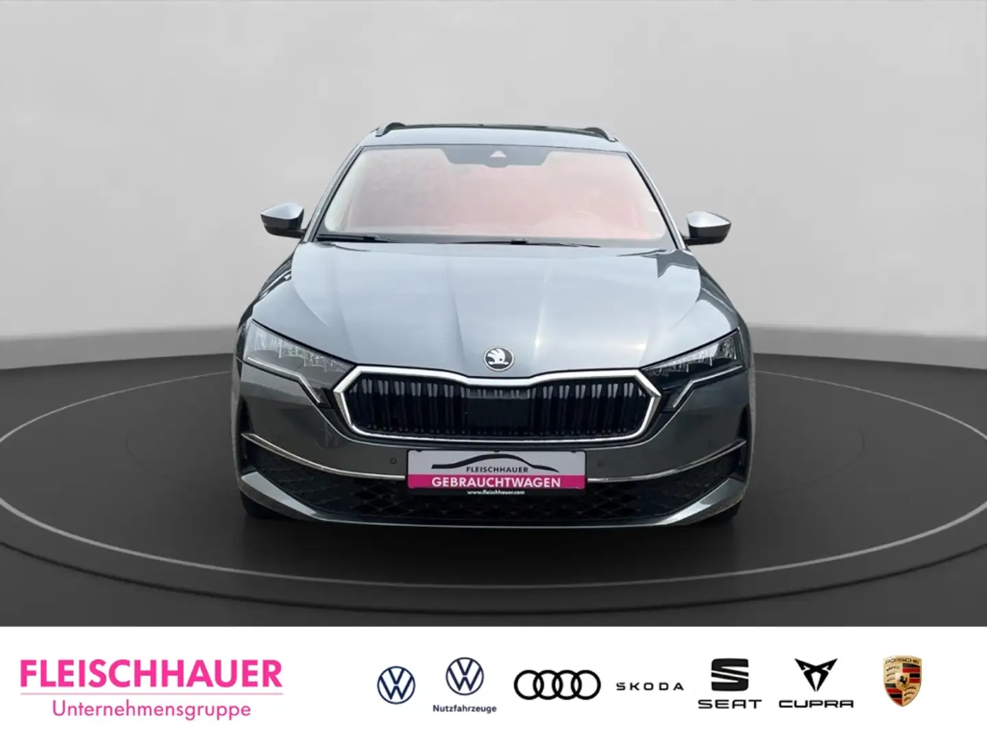 Skoda Octavia Combi 1.5 TSI Selection DSG Navi LED Grau - 2
