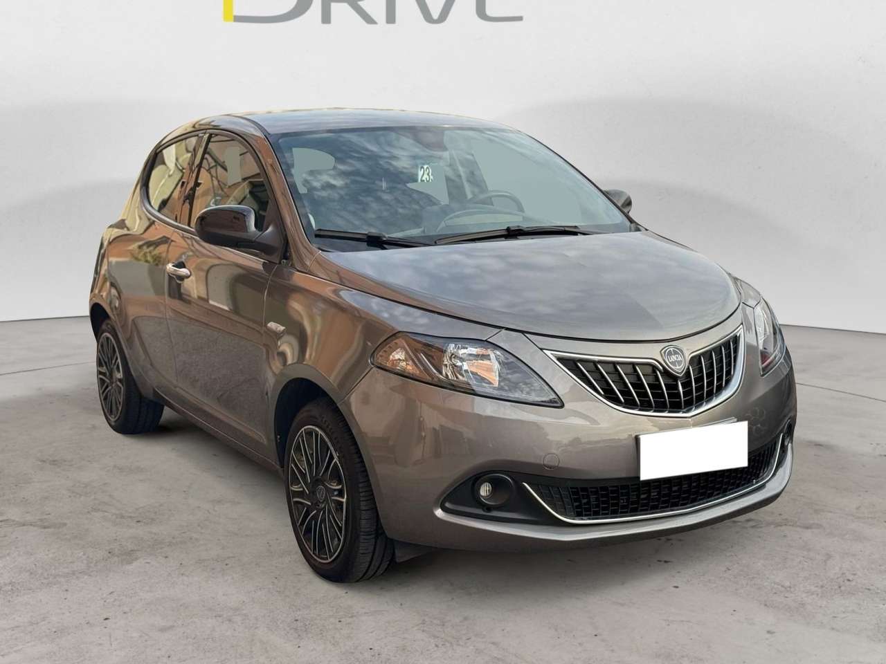 Lancia Ypsilon 1.0 FireFly Hybrid GOLD.  grigio met.